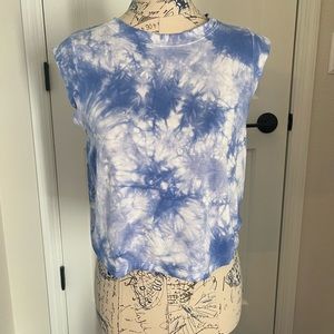 Tie-dye cutoff tee